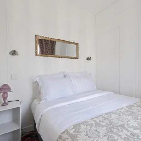 Cosy Flat For 3p In The 16th District Parigi